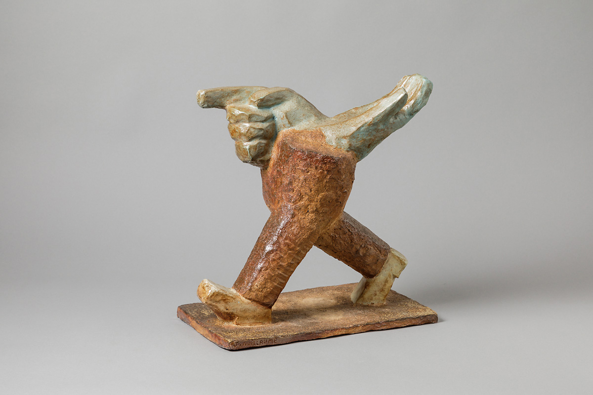 Mains en marche
Sculpture, 2019
Grès engobé hamotté et oxydes
Hauteur: 40 cm
Longueur: 43 cm